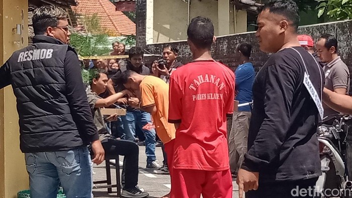 Reka ulang kasus pencurian dan pembunuhan nenek buyut di Delanggu, Klaten, Rabu (4/9/2024).