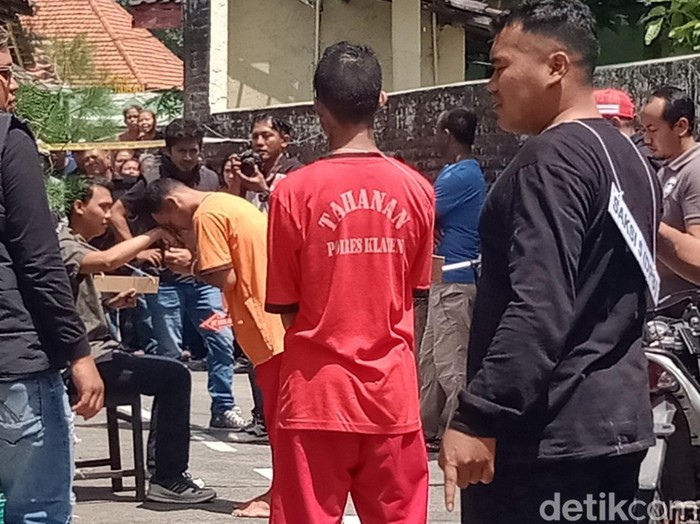 Reka ulang kasus pencurian dan pembunuhan nenek buyut di Delanggu, Klaten, Rabu (4/9/2024).