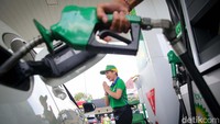 Memperingati Hari Pelanggan Nasional di tanggal 4 September 2024, PT Aneka Petroindo Raya (BP-AKR) - penyedia bahan bakar berkualitas dan pengelola SPBU BP di Indonesia – menggelar program apresiasi yang bertujuan untuk memberikan penghargaan kepada para pelanggan setia, Jakarta, Rabu (4/9/2024).  