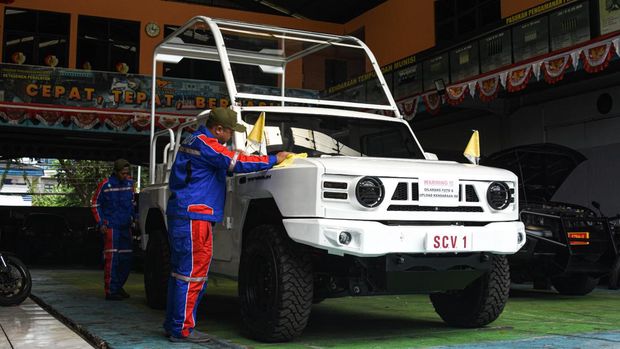 Popemobile untuk Paus Fransiskus buatan Pindad.