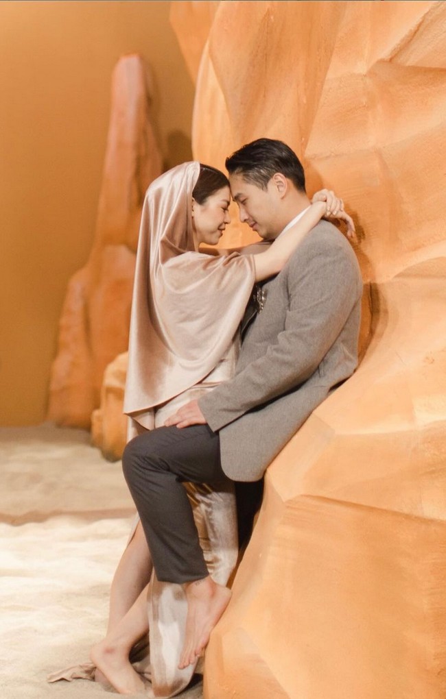 Belum lama ini putri keempat pengusaha Hary Tanoesoedibjo, Clarissa, menikah dengan Anthony di Beverly Hills, California, AS. Pernikahan digelar super-mewah dan megah. Foto: Instagram/@clarissatanoe @solemnstudios