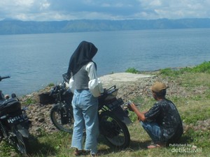 Ini Danau Toba dari Pantai Yekho Silalahi