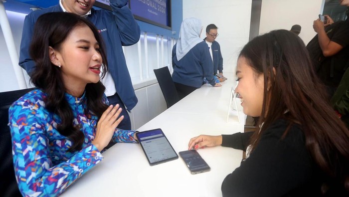 XL Harpelnas XL Axiata menggunakan AI untuk memahami perilaku pelanggan tepat di Hari Pelanggan Nasional. Dengan bantuan AI tersebut XL Axiata mampu menghadirkan berbagai kemudahan bagi pelanggan, juga berinovasi dalam mengembangkan produk-produk yang sesuai kebutuhan pelangan.