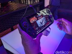 Menggenggam Nitro Blaze 7, Konsol Portabel Pertama dari Acer