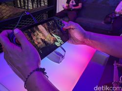 Menggenggam Nitro Blaze 7, Konsol Portabel Pertama dari Acer