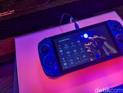 Menggenggam Nitro Blaze 7, Konsol Portabel Pertama dari Acer