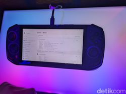 Menggenggam Nitro Blaze 7, Konsol Portabel Pertama dari Acer