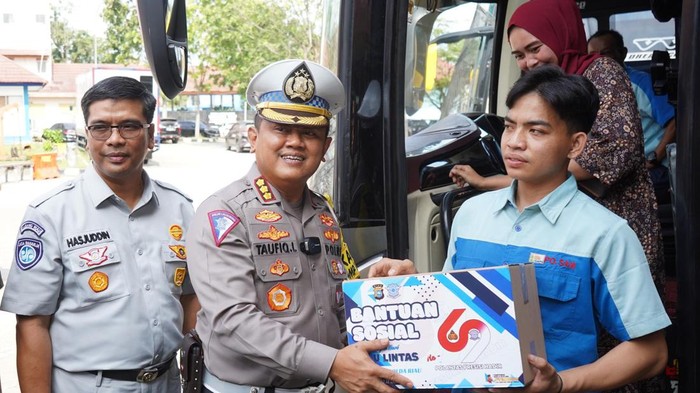 Ditlantas Polda Riau baksos dan sosialisasi Pilkada Damai (Dok Ditlantas)
