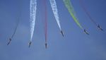 Atraksi Jet Tempur J-10 China Meriahkan Pameran Udara Internasional Mesir
