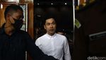 Jalani Sidang, Harvey Moeis Serius Dengarkan Keterangan Saksi