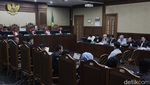 Jalani Sidang, Harvey Moeis Serius Dengarkan Keterangan Saksi