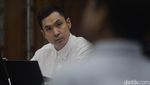 Jalani Sidang, Harvey Moeis Serius Dengarkan Keterangan Saksi