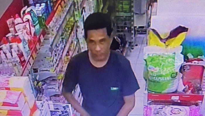 Juru parkir curi barang di minimarket di Lubuklinggau.