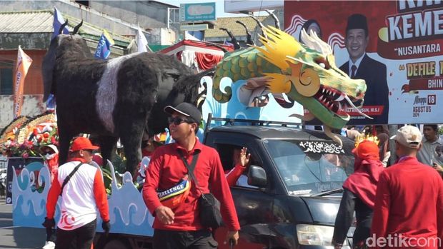 Karnaval Peringatan HUT ke-79 RI di Demak.