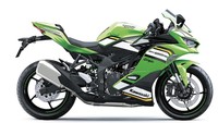 Livery KRT Edition ini juga diperkenalkan buat varian lain dalam keluarga Ninja seperti Ninja ZX-10R, Ninja ZX-6R, Ninja ZX-4RR, termasuk Ninja 250 FI yang diperkenalkan sebagai Model Year 2025. Foto: Dok. Kawasaki Motor Indonesia (KMI)