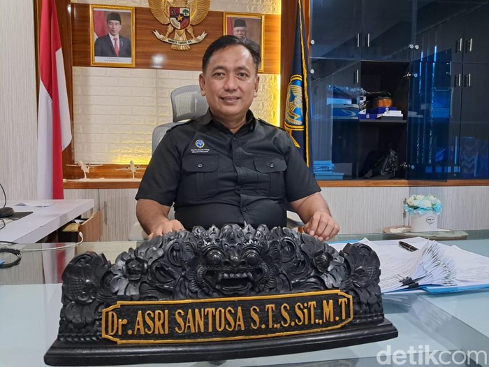 Kepala Kantor Otoritas Bandar Udara (Otban) Wilayah V Makassar Asri Santosa.