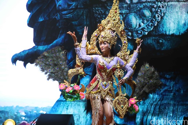 Menyandang predikat sebagai Miss Cosmo 2024, Tata akan memaksimalkan kesempatan tersebut sebaik mungkin. Dia berharap bisa memberikan dampak untuk semua orang dengan gelarnya tersebut. Foto: Pradita Utama