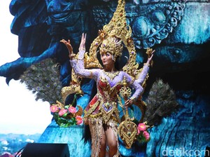 Permata Juliastrid Melaju ke Miss Cosmo 2024 Bawa Kostum Dewi Saraswati