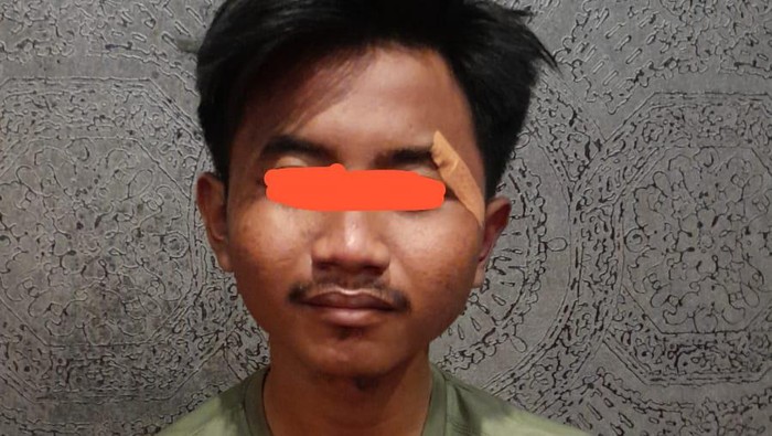 Mahasiswa berinisial MRI ditangkap polisi usai meneror korban dengan video porno melalui akun Instagram.