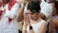 Paus mendesak para pendengarnya untuk selalu memperjuangkan persaudaraan. Pool via REUTERS/Adi Weda