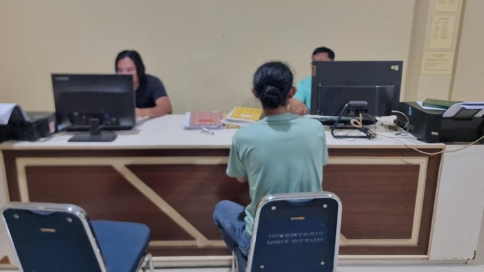 Pedagang di Bone yang dianiaya oknum polisi melapor ke Mapolres Bone.