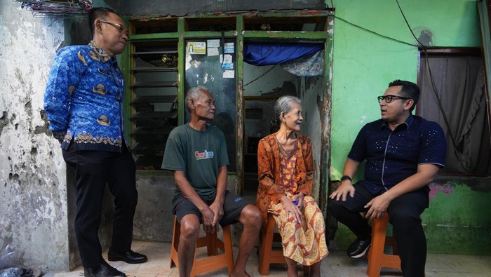 Pj Wali Kota Mojokerto Moh Ali Kuncoro saat menemui warganya