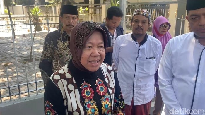 Risma-Gus Hans ziarah makam Sunan Ampel Surabaya