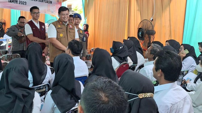Sekda Banyuasin di hadapan para pelamar CPNS 2024.