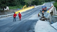 Jalan lingkar yang dibangun atas kerja sama pemerintah melalui Badan Pelaksana Jalan Nasional (BPJN) Sulteng bersama Japan International Cooperation Agency (JICA) melalui skema Infrastructure Recosntruction Sector Loan (IRSL) itu merupakan bagian dari proyek infrastruktur pascabencana di Kota Palu.  