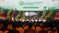 Dalam forum yang dihadiri lebih dari 8.000 peserta ini, Managing Director Royal Golden Eagle (RGE) Anderson berbicara tentang bagaimana peran krusial sektor swasta dalam mendukung transisi energi dan ekonomi hijau yang diperlukan untuk mengatasi krisis iklim dan mempercepat pencapaian target net zero emission Indonesia pada 2060 atau lebih cepat.