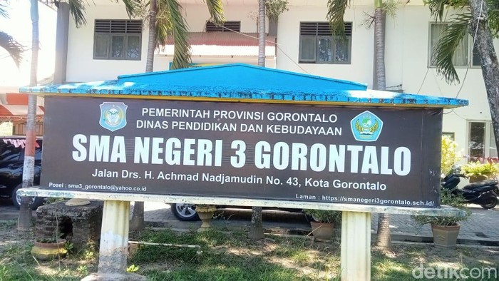 SMA Negeri 3 Kota Gorontalo, Provinsi Gorontalo.