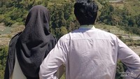 Foto dengan latar Gunung Sumbing.