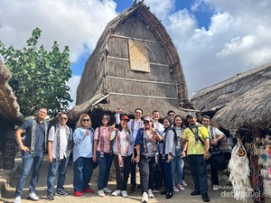 Mengunjungi Desa Adat di Indonesia yang Tahan Gempa