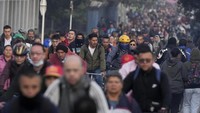 Serikat pekerja truk mengatakan rencana pemerintah untuk menghilangkan subsidi bahan bakar diesel akan mendorong bisnis mereka ke ambang kebangkrutan. (AP Photo/Fernando Vergara)  