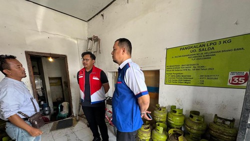 Pertamina temukan agen dan pangkalan LPG menjual LPG di atas HET di Sumbawa dan Bima. Foto: Humas Pertamina.