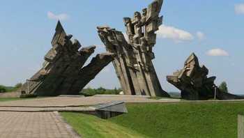 Holocaust Memorial In Kaunas Foto: Reddit