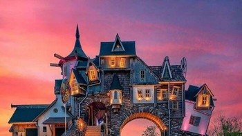 Bagunan unik di Belanda ini berasa di negeri dongeng. Foto: Reddit