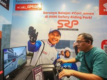 Latihan Safety Riding Pakai Simulator di Hub Space, Ada Hadiah Helm Gratis
