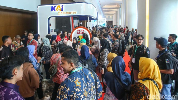 Booth KAI Commuter turut meramaikan acara Hub Space 2024 di JIExpo Kemayoran, Jakarta Pusat. KAI Commuter kenalkan Green Commuter-edukasi pelecehan seksual.