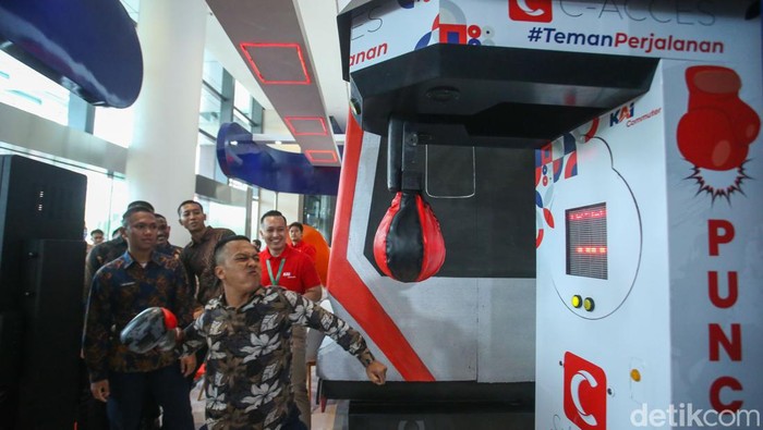 Booth KAI Commuter turut meramaikan acara Hub Space 2024 di JIExpo Kemayoran, Jakarta Pusat. KAI Commuter kenalkan Green Commuter-edukasi pelecehan seksual.