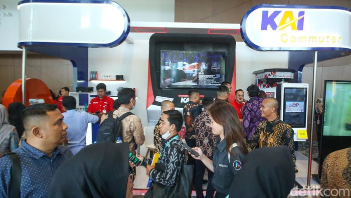 Booth KAI Commuter turut meramaikan acara Hub Space 2024 di JIExpo Kemayoran, Jakarta Pusat. KAI Commuter kenalkan Green Commuter-edukasi pelecehan seksual.