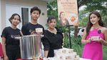 Momen Brisia Jodie Makan Kue Bareng JOnathan Alden hingga Kulineran di Korea