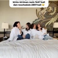 Bercanda tawa bersama, kebahagiaan begitu terpancar dari keempat sahabat tersebut. Bagaimana tidak, setelah lama direncanakan akhirnya rencana keempatnya untuk liburan bareng bisa terealisasi. Foto: Instagram/@cuttaryofficial