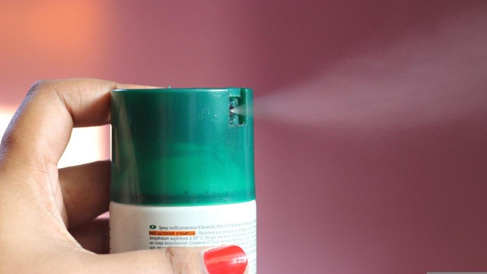 Ilustrasi deodoran spray