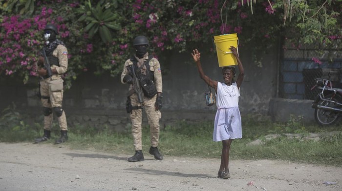 The plane that carried U.S. Secretary of State Antony Blinken arrives at Toussaint Louverture International Airport in Port-au-Prince, Haiti, Thursday, Sept. 5, 2024. (AP Photo/Odelyn Joseph)