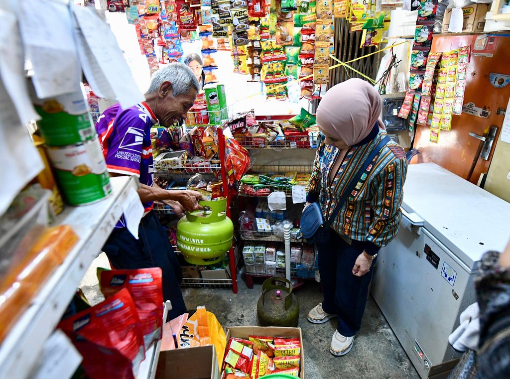 Dirut Pertamina Cek Ketersediaan Elpiji 3 Kg di Surakarta