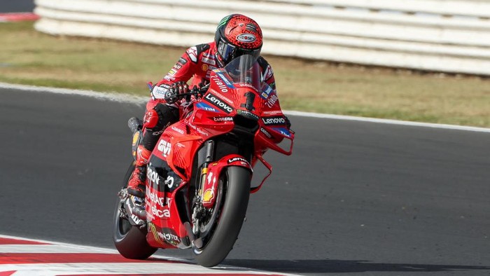 MISANO ADRIATICO, ITA - SEPTEMBER 06: Francesco Bagnaia (1) of Italy and Ducati Lenovo Team speeds away from turn six during Free Practice 1 of the MotoGP Gran Premio Red Bull di San Marino e della Riviera di Rimini on September 6, 2024, at Misano World Circuit Marco Simoncelli in Misano Adriatico, Italy.  (Photo by David Buono/Icon Sportswire via Getty Images)