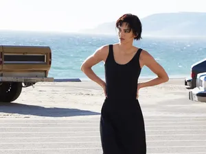 Penampilan Terbaru Kendall Jenner dengan Rambut Pendek di Iklan Calvin Klein