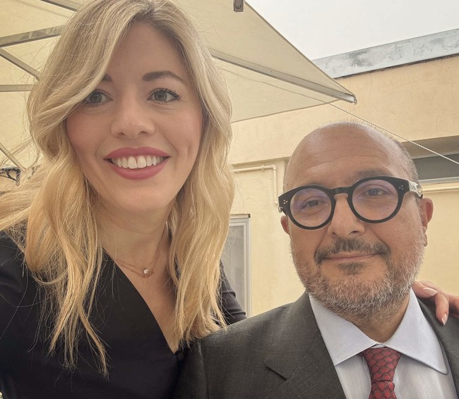 Menteri Kebudayaan Italia Gennaro Sangiuliano mengakui perselingkuhannya dengan influencer Maria Rosaria Boccia. Maria kerap mengabadikan kebersamaannya dengan sang menteri di Instagramnya. Foto: dok. Instagram