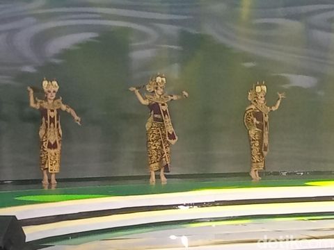 Penampilan pemenang audisi Hub Idol tampil di panggung Hub Space 2024, JIEXPO Convention Centre and Theatre, Kemayoran, Jakarta Pusat, pada Jumat (6/9/2024).
